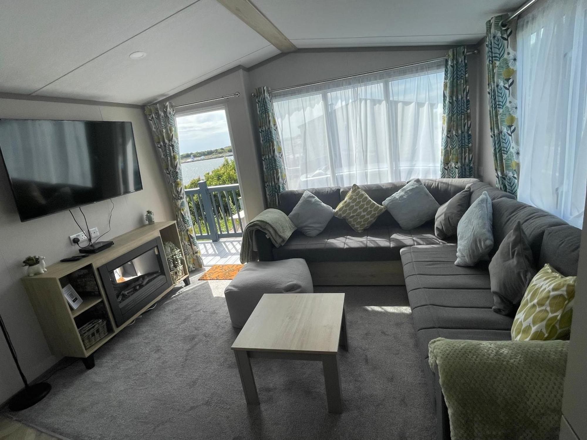 Lake View 92 Millom Dış mekan fotoğraf
